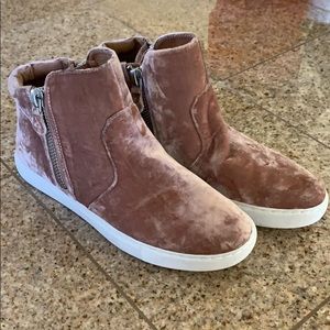 Gentle Souls sneaker